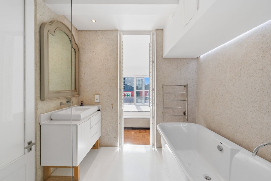To Let 2 Bedroom Property for Rent in Sea Point Western Cape